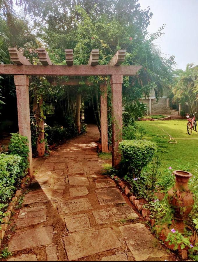 Badami Heritage Resort 外观 照片